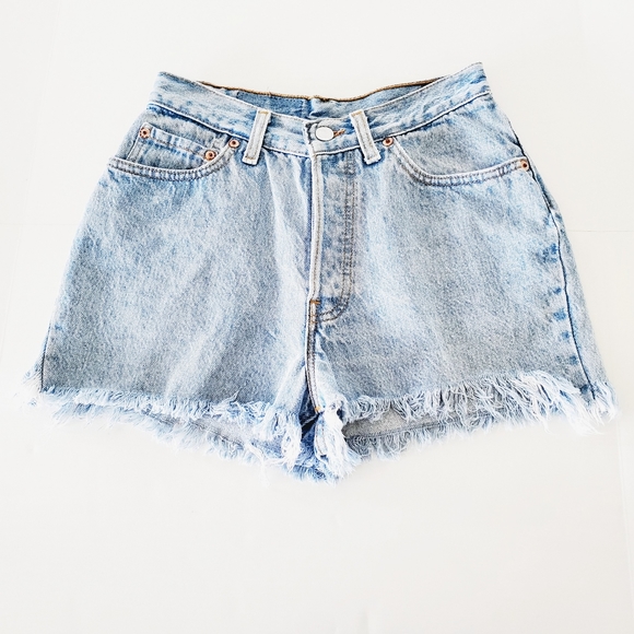 Vintage | Levi's | 501s Cutoff Button Fly Shorts - Picture 7 of 15
